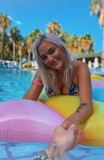 LIIANA ARIADNE PEDANIK - Instagam Photos 