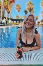 LIIANA ARIADNE PEDANIK - Instagam Photos 