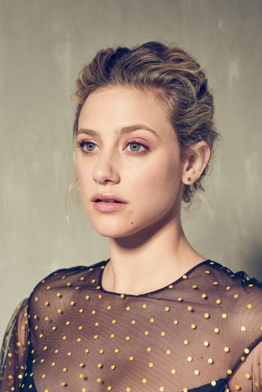 LILI REINHART – Hustlers Portraits at 2019 TIFF 09/07/2019
