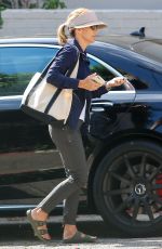 LORI LOUGHLIN Out and About in Los Angeles 09/20/2019