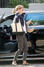 LORI LOUGHLIN Out and About in Los Angeles 09/20/2019