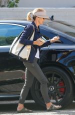 LORI LOUGHLIN Out and About in Los Angeles 09/20/2019