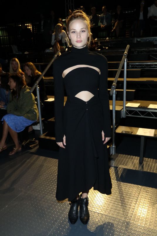 MACKENZIE LEIGH at Rag and Bone Show at New York Fashion Week 09/06/2019