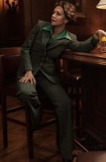 MAGGIE GYLLENHAAL fot The Sunday Times Style, September 2019