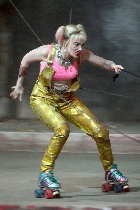 MARGOT ROBBIE on the Set of Birds of Prey in Los Angeles 09/05/2019