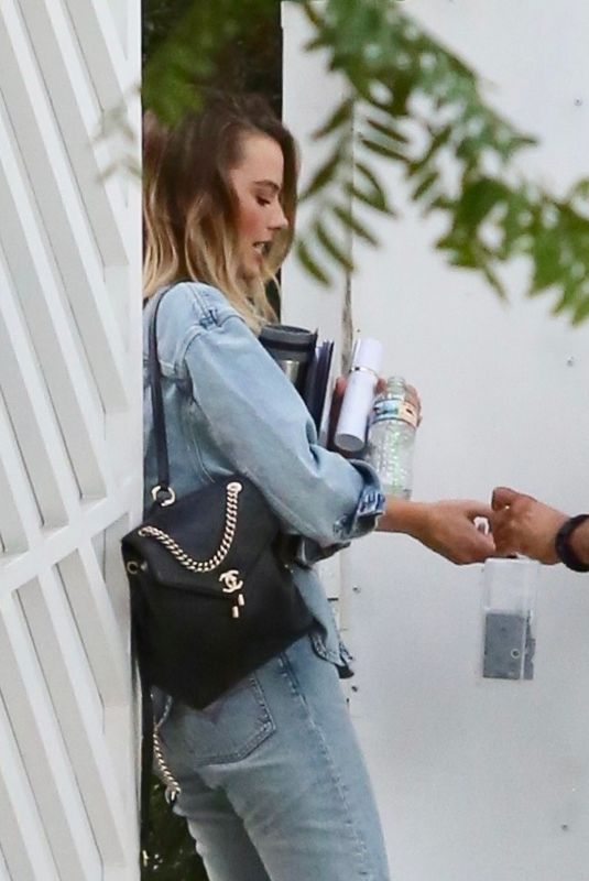 MARGOT ROBBIE Out in Hollywood 09/12/2019