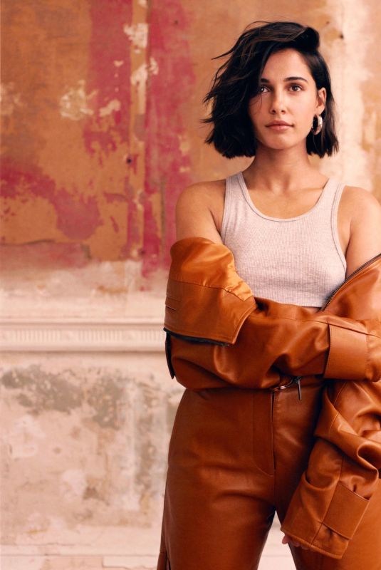 NAOMI SCOTT for Teen Vogue Magazine, September 2019