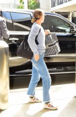 NATALIE PORTMAN Arrives at LAX Airport in Los Angeles 09/27/2019