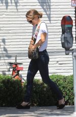 NATALIE PORTMAN Out for Lunch at Gracias Madre in West Hollywood 09/17/2019