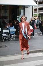 OLIVIA PALERMO Arrives at Max Mara Show at Milan Fashion Week 09/19/2019