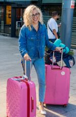 PIXIE LOTT at Los Angeles International Airport 09/19/2019