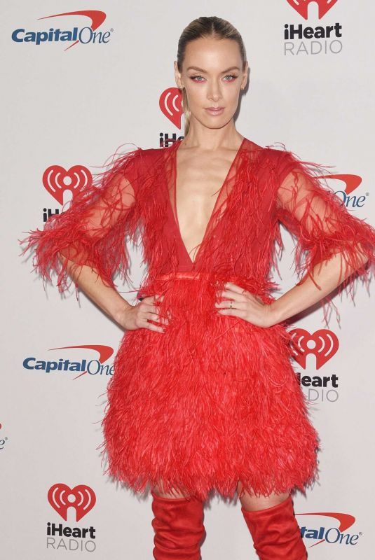 RACHEL SKARSTEN at 2019 Iheartradio Music Festival in Las Vegas 09/21/2019