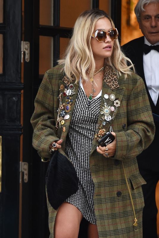 RITA ORA Leaves Her Management Office in London 09/18/2019