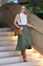 ROSIE HUNTINGTON-WHITELEY Arrives at Office in Beverly Hills 09/11/2019