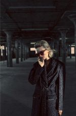 SASHA LUSS in Harper