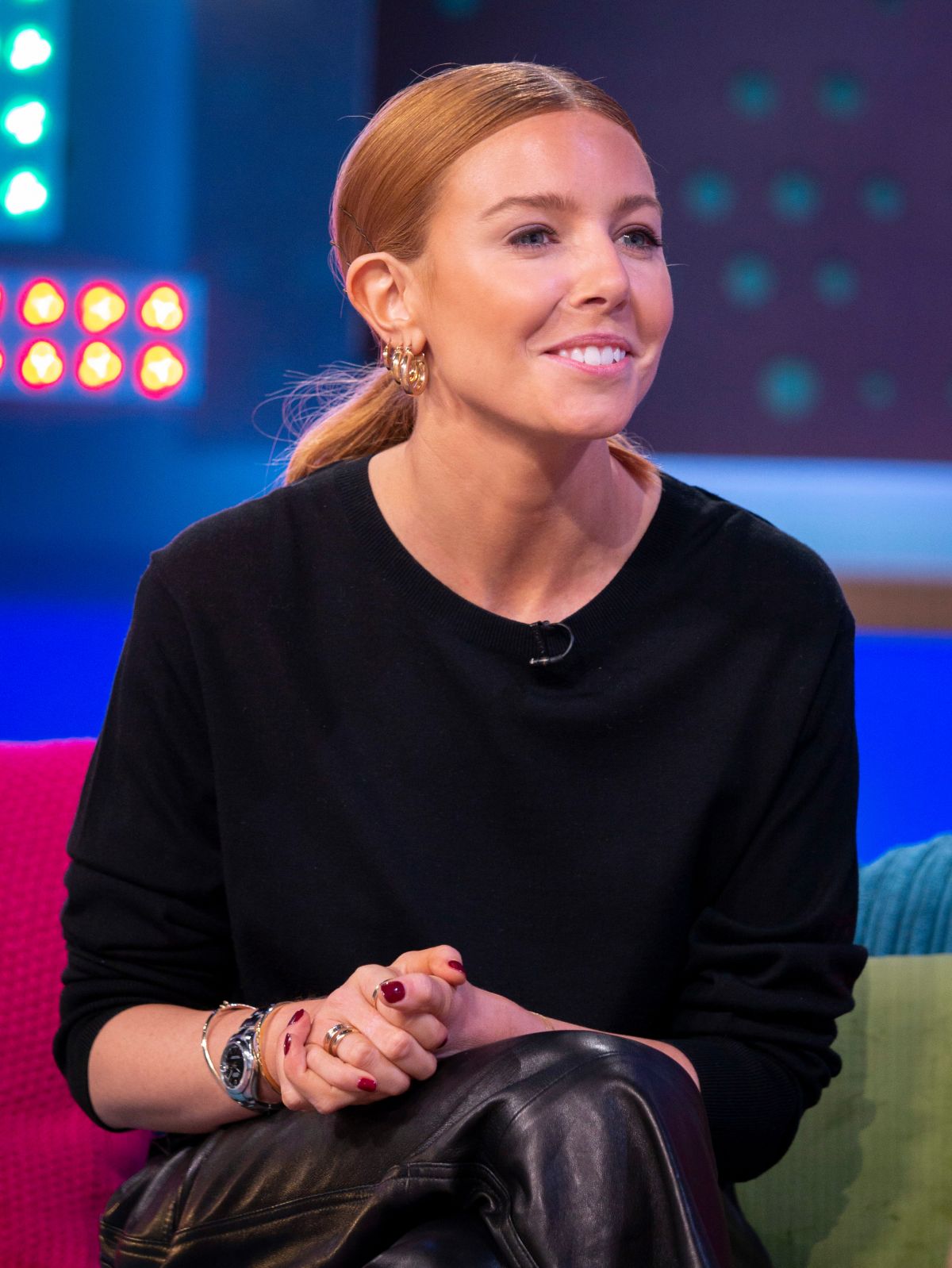 STACEY DOOLEY At Sunday Brunch Show In London 09 01 2019 HawtCelebs stacey-dooley-at-sunday-brunch-show-in-london-09-01-2019-hawtcelebs