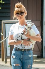 SUMMER MONTEYS-FULLAM at a Pub in Kent 08/31/2019