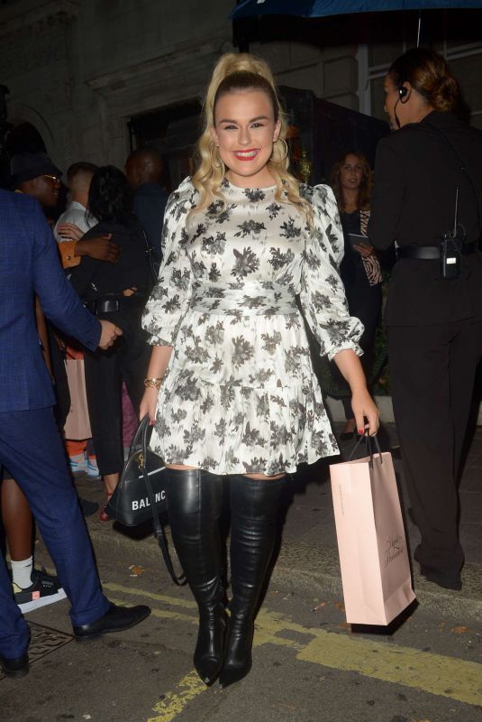 TALLIA STORM Arrives at Annabels Private Members Club in London 09/18/2019
