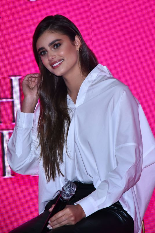 TAYLOR HILL at Fashion Fest Autumn/Winter Press Conference in Mexico City 09/04/2019