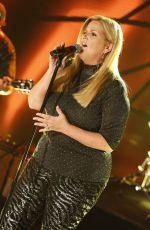 TRISHA YEARWODD Performs at Jimmy Kimmel Live 09/09/2019
