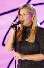 TRISHA YEARWODD Performs at Jimmy Kimmel Live 09/09/2019