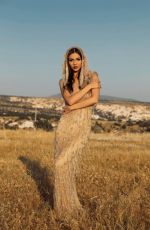 VICTORIA JUSTICE in Modeliste Magazine, September 2019