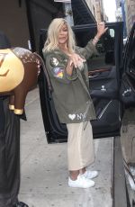 WENDI WILLIAMS Out Shopping in New York 09/18/2019