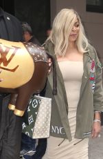 WENDI WILLIAMS Out Shopping in New York 09/18/2019