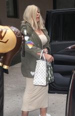WENDI WILLIAMS Out Shopping in New York 09/18/2019