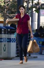 ZOOEY DEUTCH Picks Up Dinner in Manhattan Beach 09/14/2019