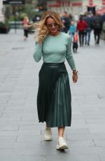 AMANDA HOLDEN Leaves Heart Radio Show 10/03/2019