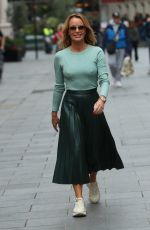 AMANDA HOLDEN Leaves Heart Radio Show 10/03/2019