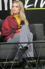 BARBARA DUNKELMAN at 2019 New York Comic Con 10/03/2019