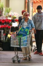 CAMERON DIAZ Shopping at Whole Foods in Beverly Hills 10/11/2019