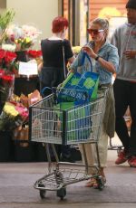 CAMERON DIAZ Shopping at Whole Foods in Beverly Hills 10/11/2019