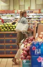 CAMERON DIAZ Shopping at Whole Foods in Beverly Hills 10/11/2019