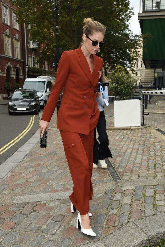 DOUTZEN KROES Arrives at The One Young World Summit in London 10/23/2019