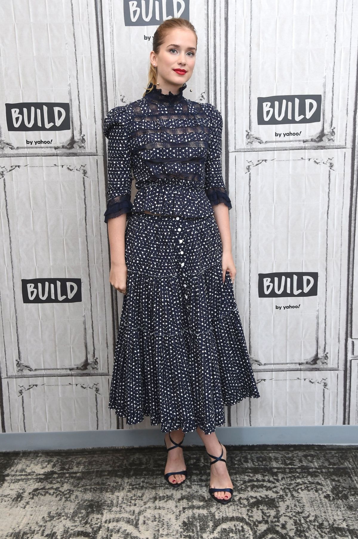 ELIZABETH LAIL at AOL Build Series in New York 10/17/2019.