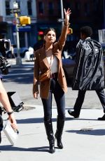 EMILY RATAJKOWSKI Heading to a Photoshoot in New York 10/02/2019