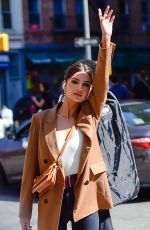 EMILY RATAJKOWSKI Heading to a Photoshoot in New York 10/02/2019