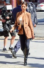 EMILY RATAJKOWSKI Heading to a Photoshoot in New York 10/02/2019