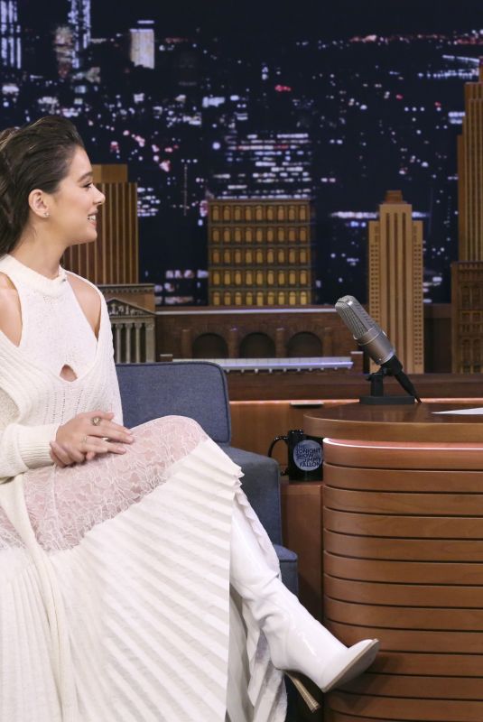 HAILEE STEINFELD at Tonight Show Starring Jimmy Fallon 10/09/2019