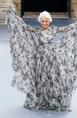 HELEN MIRREN at Le Defile L