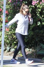 JENNIFER GARNER at a Gym in Pacific Palisades 10/12/2019