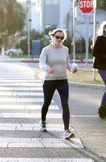 JENNIFER GARNER at Blue Bottle Cafe in Brentwood 10/30/2019
