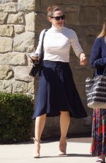 JENNIFER GARNER Leaves Church in Pacific Palisades 10/06/2019