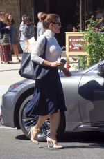 JENNIFER GARNER Leaves Church in Pacific Palisades 10/06/2019