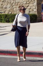 JENNIFER GARNER Leaves Church in Pacific Palisades 10/06/2019