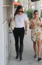 JENNIFER GARNER Out for Lunch at Croft Alley in Beverly Hills 10/16/2019
