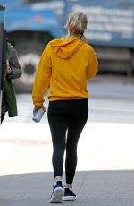 JENNIFER LAWRENCE Heading to a Gym in New York 10/07/2019